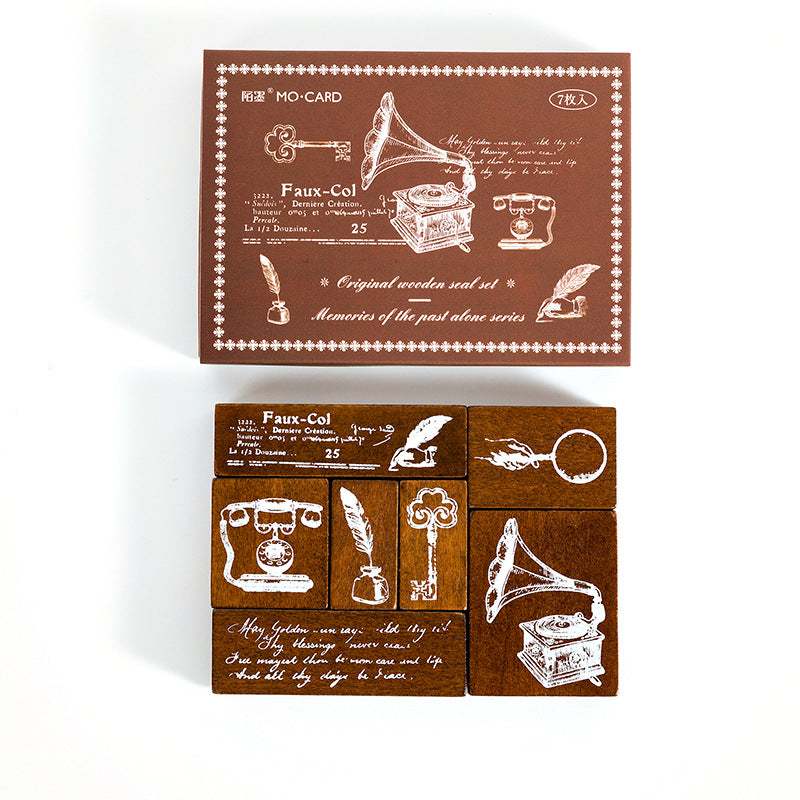 Brown-red themed wooden stamp set — 7 pieces with diary motifs 